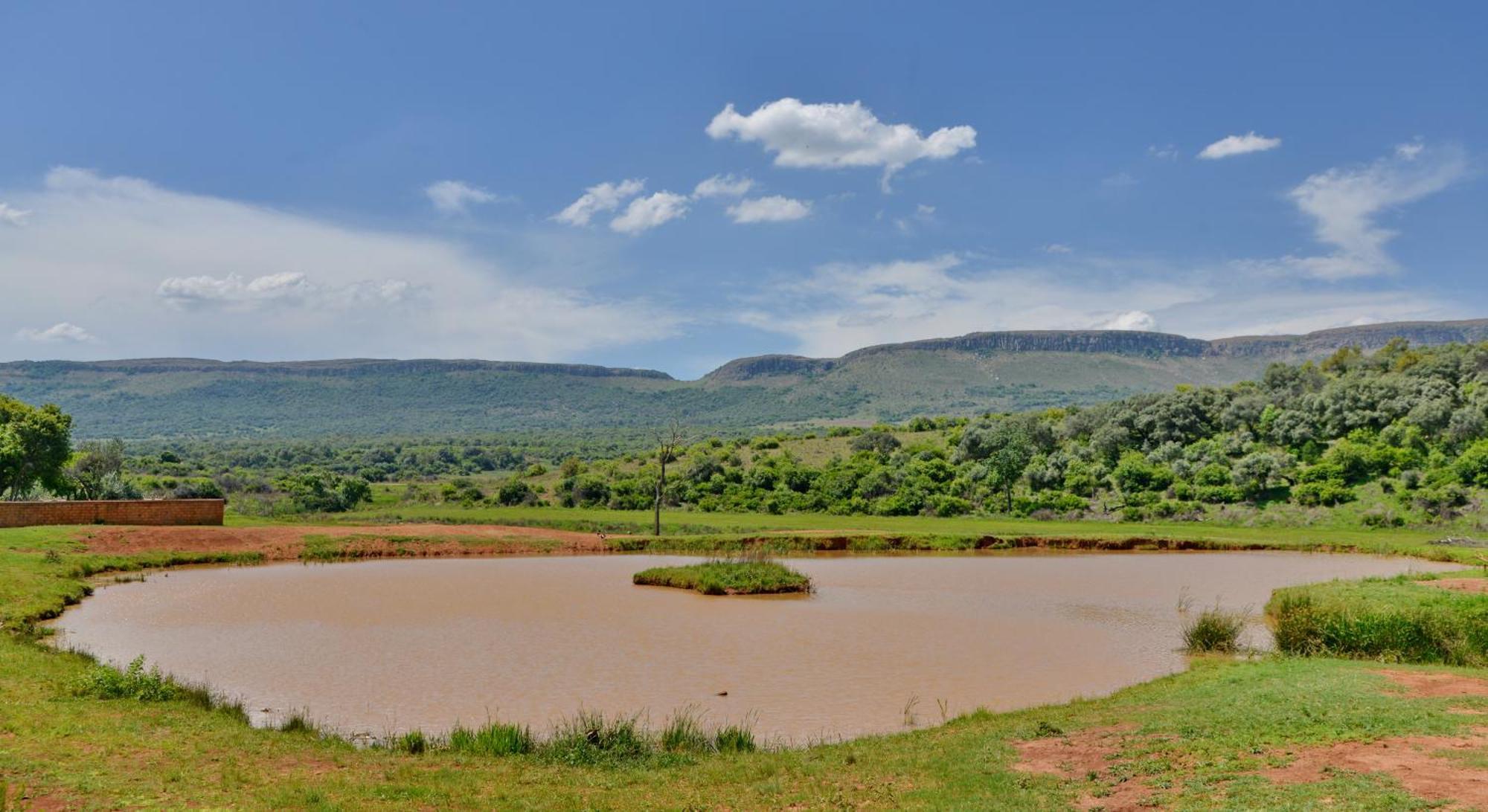 African Hills Safari Lodge & Spa Магалисбург Экстерьер фото