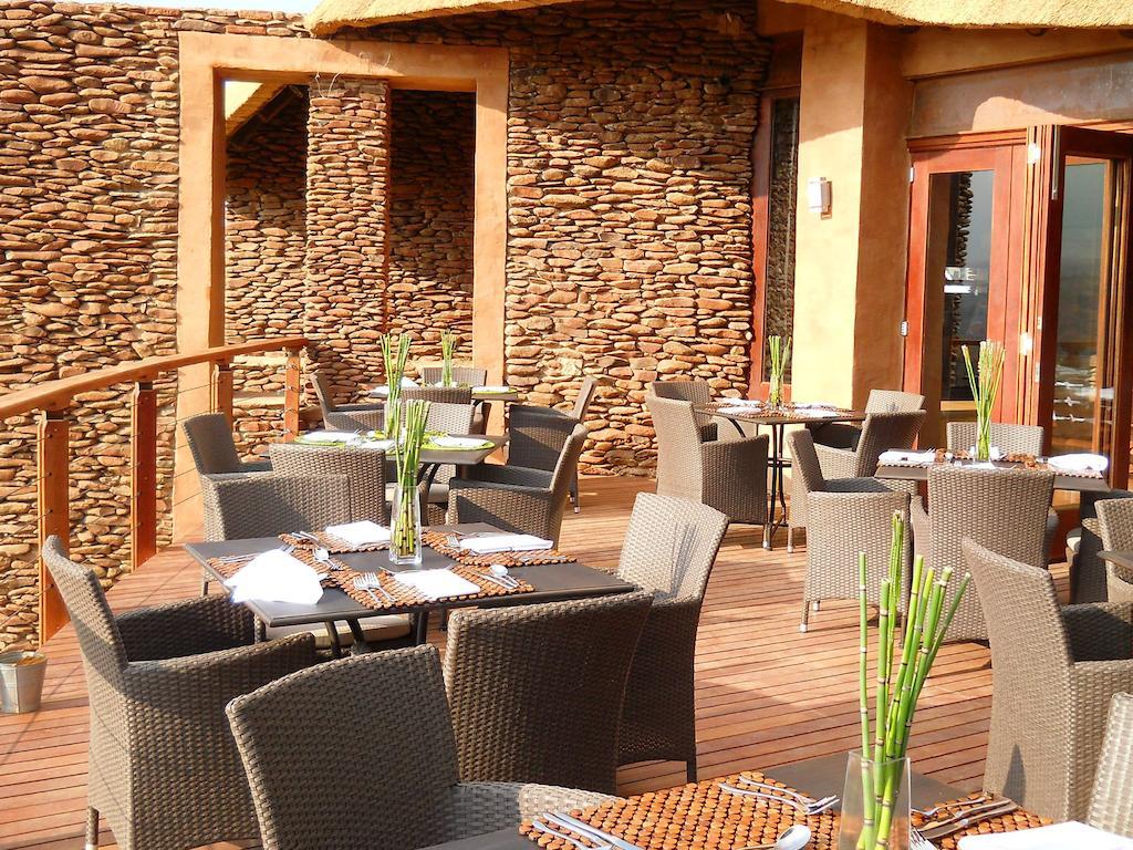 African Hills Safari Lodge & Spa Магалисбург Экстерьер фото